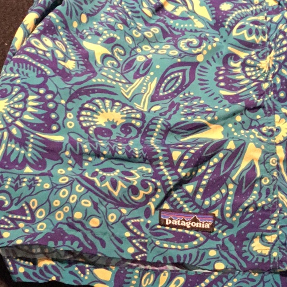 Vintage Patagonia Baggie Longs, Men’s shorts.  Size XL